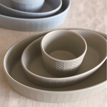 Load image into Gallery viewer, Meister Hand Herringbone Baking Dish - 마이스터 핸드 베이킹 접시