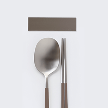 Load image into Gallery viewer, Dalkom Spoon, Chopstick & Rest Set - 달콤 수저와 수저받침 세트