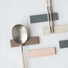 Load image into Gallery viewer, Dalkom Spoon, Chopstick & Rest Set - 달콤 수저와 수저받침 세트
