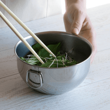 Load image into Gallery viewer, Shimomura Stainless Steel Mixing Bowl with Lid - 시모무라 뚜껑 믹싱볼