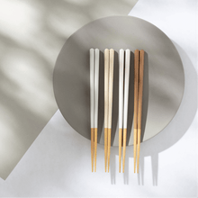 Load image into Gallery viewer, Mikaku Octagon Chopsticks / Chopstick Rest - 미카쿠 칼라 젓가락 / 젓가락 받침 세트