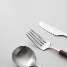 Load image into Gallery viewer, Golden Bell Solid Maple Cutlery - 골든벨 솔리드 메이플 커트러리