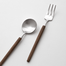 Load image into Gallery viewer, Golden Bell Solid Maple Cutlery - 골든벨 솔리드 메이플 커트러리