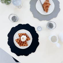 Load image into Gallery viewer, Le’enmi Wave Double-Sided Leather Tray - 르엔미 양면 방수 물결 가죽 트레이