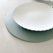 Load image into Gallery viewer, Le’enmi Oval Double-Sided Leather Tray - 르엔미 양면 방수 타원 가죽 트레이