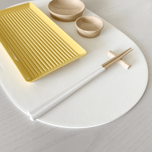 Load image into Gallery viewer, Le’enmi Oval Double-Sided Leather Tray - 르엔미 양면 방수 타원 가죽 트레이