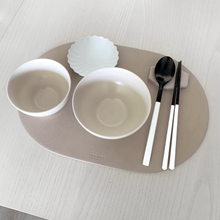 Load image into Gallery viewer, Le’enmi Oval Double-Sided Leather Tray - 르엔미 양면 방수 타원 가죽 트레이