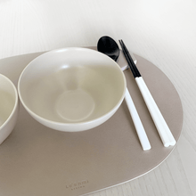 Load image into Gallery viewer, Le’enmi Oval Double-Sided Leather Tray - 르엔미 양면 방수 타원 가죽 트레이