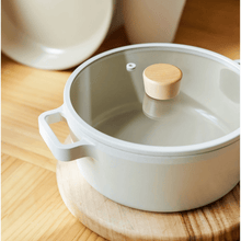 Load image into Gallery viewer, Neoflam FIKA 4QT Stockpot, with Glass Lid - 네오플램 피카 4QT 냄비