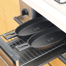 Load image into Gallery viewer, Meister Hand Grill Plate - 마이스터 핸드 그릴 접시
