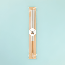 Load image into Gallery viewer, Mikaku Octagon Chopsticks / Chopstick Rest - 미카쿠 칼라 젓가락 / 젓가락 받침 세트

