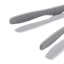Load image into Gallery viewer, Platinum Silicone Mini Tongs - 플래티넘 실리콘 미니 집게
