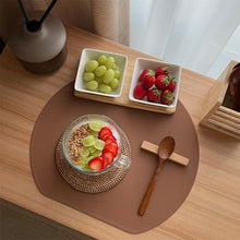 Load image into Gallery viewer, Acacia Brown Silicone Half Moon Placemat - 아카시아 브라운 실리콘 반원 플레이스매트
