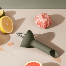 Load image into Gallery viewer, Eva Solo Green Tool Citrus Juicer - 에바 솔로 레몬즙 툴
