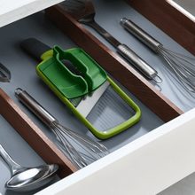 Load image into Gallery viewer, Joseph Joseph Mandoline and Grater - 조셉 조셉 채칼과 강판
