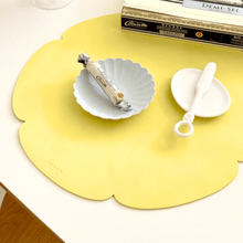 Load image into Gallery viewer, Le’enmi Flower Placemat - 르엔미 양면 방수 플라워 가죽테이블매트
