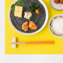 Load image into Gallery viewer, Mikaku Octagon Chopsticks / Chopstick Rest - 미카쿠 칼라 젓가락 / 젓가락 받침 세트
